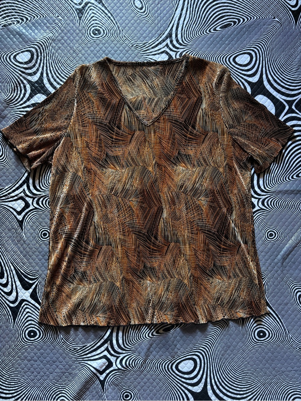 Women's V-Neck Short Sleeve Top - Brown Printed